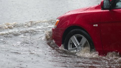 ЦРВЕНИ АЛАРМ ЗБОГ ОБИЛНИХ ПАДАВИНА: Проглашено ванредно стање