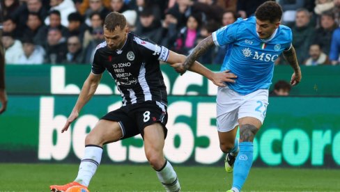 ŠTA OVO URADI NAPOLI? Udineze šokirao šampiona Italije koji nije iskoristio kiks Milana