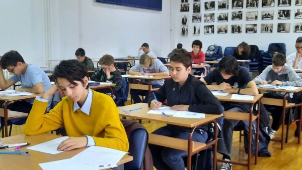 ПРВОГ ДАНА ПРОЗИВКА  ДА ПОПРАВЕ ЈЕДИНИЦЕ: Друго полугодиште почело регуларно, за сретење опет иду на паузу