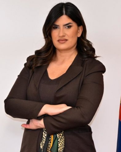 ДИНА ВУЧИНИЋ ЗА НОВОСТИ О УНИШТЕНОЈ ИНВЕСТИЦИЈИ: Генералштаб претворен у политичко бојно поље