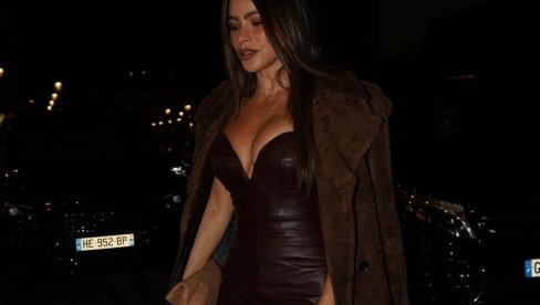 СОФИЈА НАПОКОН ПРИЗНАЛА ВЕЗУ СА 14 ГОДИНА МЛАЂИМ МУШКАРЦЕМ: Секс-бомба селфијем и поруком срушила мреже!