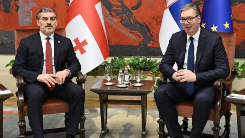 ОБРАЋАЊЕ ВУЧИЋА И КАВЕЛАШВИЛИЈА: Први пут у историји имамо прилику да угостимо председника Грузије (ВИДЕО)