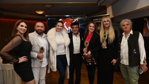 ВЕЧЕ ПРИЗНАЊА И УСПЕХА: Познати заблистали на додели награда Клуба победника 2025 (ФОТО)