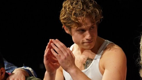 ОВАЈ СРПСКИ ГЛУМАЦ ИМА НАЈВЕЋИ ИQ: Сви га знате из популарног филма, а данас је у вези са 14 година старијом колегиницом!