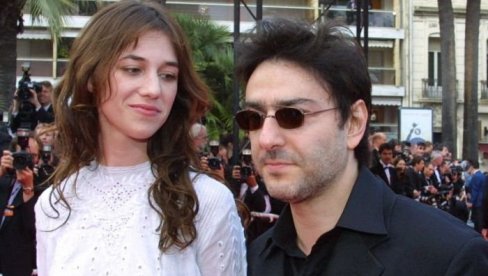 НАЈКОНТРАВЕРЗНИЈА ГЛУМИЦА ВОЛИ ИСТОГ ЧОВЕКА 35 ГОДИНА: Његова изјава о њиховом односу и данас шокира