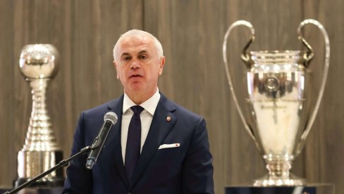 НИЈЕ ИСТИНА: Звездан Терзић проговорио о горућој теми у Звезди