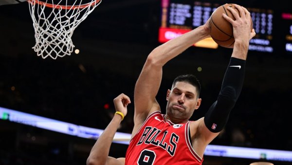 ВУЧЕВИЋ БЛИСТАО У ОХАЈУ: Чикаго на крилима Црногорца савладао Кливленд (ВИДЕО)