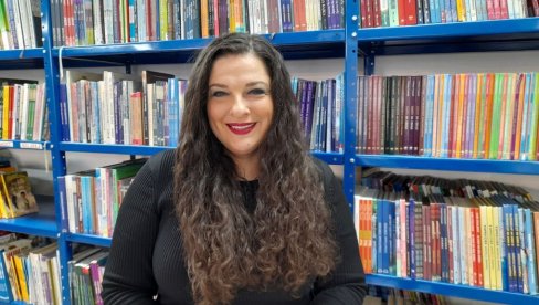 ИДЕ ПУТЕМ КОЈИМ ЈЕ СРЦЕ ВОДИ: Лесковчанка Надица Стојановић уметношћу подржава људе из осетљивих група