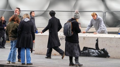 BANKSY PONOVO U AKCIJI: Novi mural osvanuo u Londonu