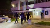 BLOKADER SA DEBELOM KRIVIČNOM PROŠLOŠĆU: Osumnjičeni za pljačku zlatare u Pazaru dovođen u vezu sa krađama i ubistvom