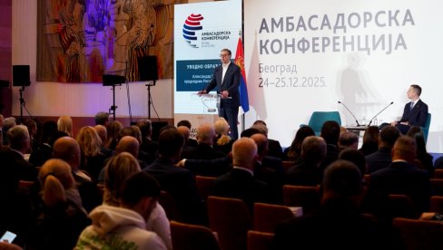 СВАКОГА ДАНА ЈЕ ОЧУВАТИ МИР СВЕ ТЕЖЕ Вучић: Полако али сигурно, гомилају се трупе у нашем окружењу