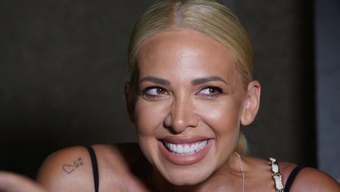 POVUKLA SE IZ JAVNOSTI: Milica Todorović se oglasila pred porođaj - Budite okruženi ljubavlju