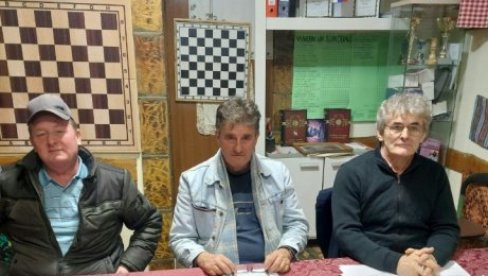 МАЈСТОРИ ИЗ СРЕМСКОГ СЕЛА : Пласманом у трећи такмичарски ранг, шахисти Буковца остварили историјски успех