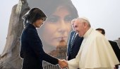 Koje VEROISPOVESTI je Melanija? Odrasla u komunizmu, susret sa Papa Franjom dao odgovor