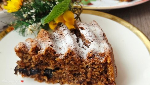 РЕЦЕПТ ЗА ПИЈАНИ КОЛАЧ: Невероватна комбинација пива и сувих шљива ће вас оборити с ногу (ВИДЕО)