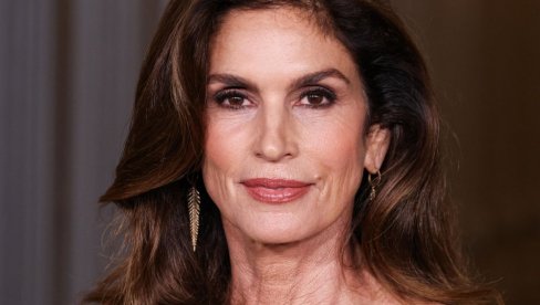 ZAVIRITE U LUKSUZNU VILU SINDI KRAFORD: Božićna dekoracija sa stilom ostavila je sve bez teksta!