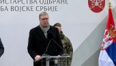 ZA TRI GODINE BIĆE IZGRAĐEN VELELEPNI OBJEKAT Vučić u kasarni Banjica: Tenzije su svuda, ne možemo isključiti mogućnost napada na Srbiju