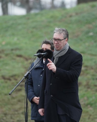 СРБИЈА ИДЕ У ДОБРОМ ПРАВЦУ Вучић: Земља напредује и тако ћемо наставити