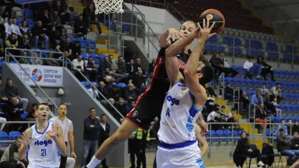 „БЕЛИ“ ЗАСЛУЖЕНО ПРИ ВРХУ: Кошаркаши Слоге у Краљеву победили Младост из Земуна