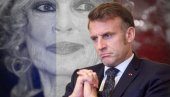 ОПЛАКУЈЕМ ЛЕГЕНДУ: Емотивна објава председника Француске, Макрон жали за преминулом Брижит