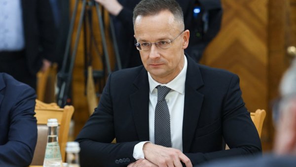 СИЈАРТО БЕСАН КАО РИС: Мађарска неће примити ниједног јединог мигранта 2026. године