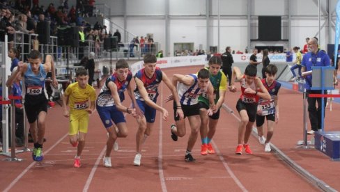 БЕОГРАД ЦЕНТАР РЕГИОНА: Партизанов митинг окупио елиту и младост атлетике