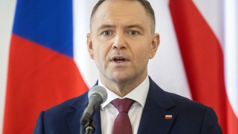 НАВРОЦКИ УПОЗОРИО: Пољска би требало да створи сопствено нуклеарно оружје