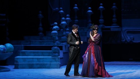 SOPRAN SONJA ŠARIĆ KOSOVAC O TRADICIONALNOM IZVOĐENJU  SLEPOG MIŠA U NARODNOM POZORIŠTU: Raskoš muzičke komedije