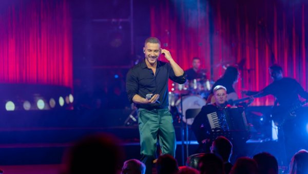 НИЈЕ БИЛО ДОВОЉНО: Саша Ковачевић и трећи пут са својом публиком због великог интересовања (ФОТО)