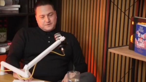 БЛОКАДЕРИ РУЖИЋ И ПАВИЋЕВИЋ ОПЕТ УДАРИЛИ НА ВУЧИЋА: Маштали о доласку на власт, па поделили себи функције (ВИДЕО)