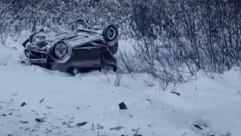 TEŠKA SAOBRAĆAJNA NESREĆA: Ima poginulih, povređena deca (UZNEMIRUJUĆI VIDEO)