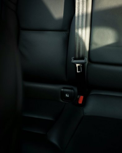 НЕ СЛУЖИ САМО ЗА БЕЗБЕДНОСТ: Ове скривене функције сигурносног појаса могу да вам помогну у неочекиваним ситуацијама