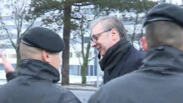 ВАЉДА УВЕК ПОЛАЗИ ОД СЕБЕ Вучић одговорио на Ђиласове претње: Народ ће да одлучује ко ће да управља