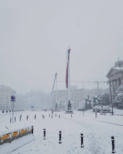 ОД НЕДЕЉЕ У 21 ЧАС ТРГ НИКОЛЕ ПАШИЋA ОТВОРЕН ЗА САОБРАЋАЈ: Завршено уклањање Божићног сеоцета