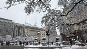 BEOGRAD ZAVEJAN, SNEG NE PRESTAJE DA PADA: Pogledajte kako izgledaju ulice (VIDEO)