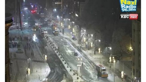 ПОТПУНА ПРОПАСТ БЛОКАДЕРА: Ни на грудвању више не могу да окупе двадесет људи (ФОТО)