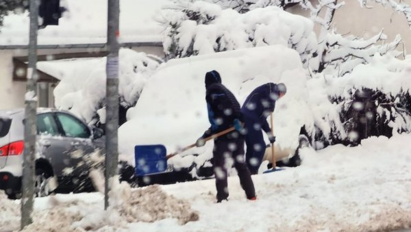 УПОЗОРЕЊЕ РХМЗ НА БОЖИЋ: Ледени талас стиже у Србију