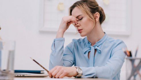 3 НАВИКЕ НЕМАЈУ ВЕЗЕ СА ХРАНОМ, А УТИЧУ НА ПОВЕЋАЊЕ ШЕЋЕРА У КРВИ: Ево шта треба да променимо