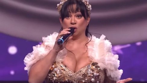 СВЕ ЈЕ ПРИЗНАЛА ПРЕД КАМЕРАМА У ГРАНДУ: Откривено право занимање певачице која годинама живи у Америци (ФОТО)