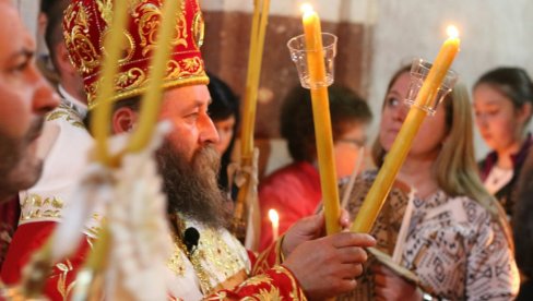 SVETLOST KOJA SPAJA SVE(T): Kako se slavi Božić od Balkana do Kavkaza i Afrike (VIDEO)