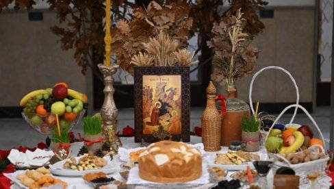 VUČIĆ ČESTITAO BADNJI DAN:  Neka nam ovaj praznik donese mir u srcima, slogu u zajednici i više odgovornosti u rečima i delima