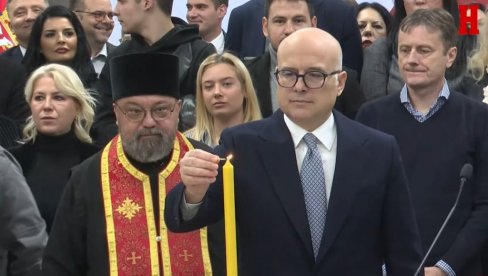 SNS OBELEŽAVA BADNJI DAN (VIDEO)