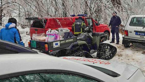 СПАСИОЦИ СЕ ПРОБИЛИ КРОЗ СМЕТОВЕ: Хитна акција код Бора