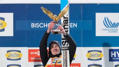 СЛОВЕНЦУ ТРОФЕЈ ЗЛАТНИ ОРАО: Домен Превц освојио Четири скакаонице