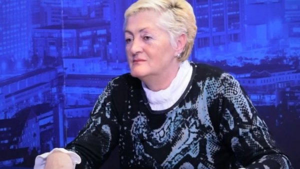 ОТКРИВЕНИ ДЕТАЉИ СМРТИ ИНТЕРНЕТ ЗВЕЗДЕ: Јованки Јолић позлило на улици