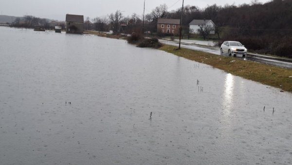 ИЗ АЛБАНИЈЕ ПРЕТИ ПОТОП: Узбуна у Црној Гори