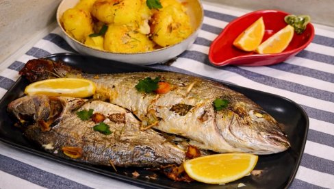 КАКО ДА ИСПРЖИТЕ САВРШЕНУ РИБУ: Један састојак прави велику разлику