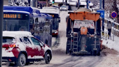 IZMENJENO VIŠE LINIJA GRADSKOG PREVOZA ZBOG POLEDICE: Skoro 15 linija u Beogradu ne ide redovnom trasom