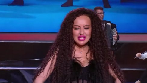 SVAKI BOŽIĆ PREPLAČEM: Poznata pevačica doživela veliku tragediju - otkrila koliko je boli što praznike slavi bez porodice