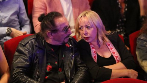 KADA SU SE UPOZNALI ONA JE IMALA 18, A ON 52. GODINE: Željko Bebek tvrdi da ga je sudbina spojila sa sadašnjom suprugom